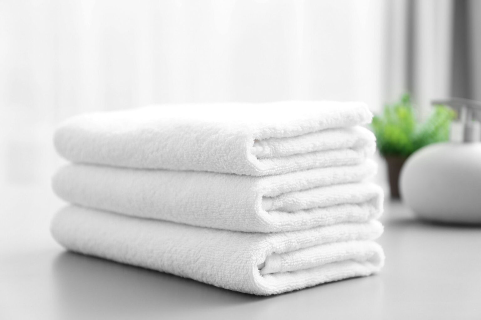 How to Keep White Towels White?